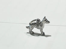 Cargar imagen en el visor de la galería, German Shepherd Silver Charm