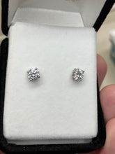 Load image into Gallery viewer, Natural Diamond Earrings White Gold 0.77 Carats