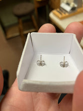 Load image into Gallery viewer, Natural Diamond Earrings White Gold 0.77 Carats