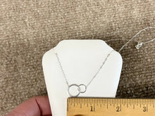 Load image into Gallery viewer, Silver Interlocking Circle Necklace