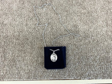 Laden Sie das Bild in den Galerie-Viewer, Saint Clement Silver Pendant With Chain