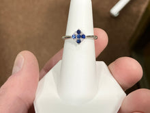 Cargar imagen en el visor de la galería, Sapphire And Diamond White Gold Ring
