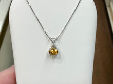 Cargar imagen en el visor de la galería, Natural Citrine And Diamond White Gold Pendant