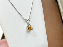 Cargar imagen en el visor de la galería, Natural Citrine And Diamond White Gold Pendant