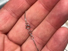 Cargar imagen en el visor de la galería, Natural Citrine And Diamond White Gold Pendant