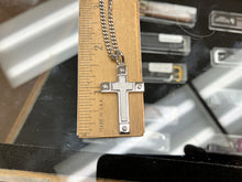 Charger l'image dans la galerie, Silver Cross Pendant And Steel Chain