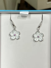 Charger l&#39;image dans la galerie, White Cherry Blossom Pink Sapphire Earrings
