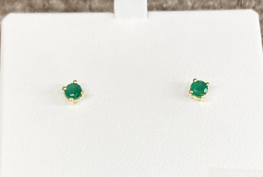 Emerald 14 K Yellow Gold Stud Earrings