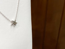 Cargar imagen en el visor de la galería, Silver Star Adjustable Necklace