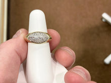 Laden Sie das Bild in den Galerie-Viewer, Diamond 18K Gold Ring