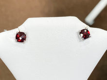 Load image into Gallery viewer, Garnet White Gold Earrings