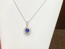 Cargar imagen en el visor de la galería, Sapphire And Diamond White Gold Necklace