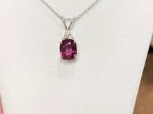 Cargar imagen en el visor de la galería, Pink Tourmaline And Diamond Pendant With Chain