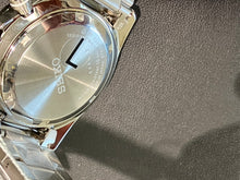 Laden Sie das Bild in den Galerie-Viewer, Seiko Essentials Watch