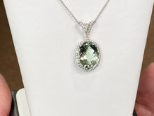 Cargar imagen en el visor de la galería, Green Amethyst And Diamond White Gold Necklace