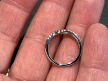Cargar imagen en el visor de la galería, Natural Diamond Yellow And White Gold Curved Diamond Ring