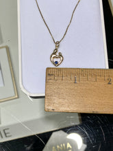 Charger l'image dans la galerie, Gold Mother And Child Pendant With Sapphire