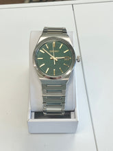 Laden Sie das Bild in den Galerie-Viewer, Seiko Essentials Men's Watch Green Dial Stainless Steel