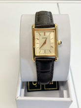 Laden Sie das Bild in den Galerie-Viewer, Women's Gold Tone Brown Leather Strap Seiko Watch