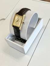 Laden Sie das Bild in den Galerie-Viewer, Women's Gold Tone Brown Leather Strap Seiko Watch
