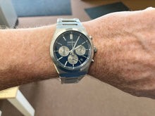 Cargar imagen en el visor de la galería, Seiko Essential Chronograph Watch With Blue Dial