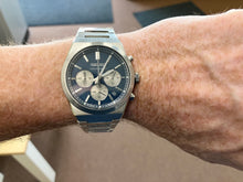 Laden Sie das Bild in den Galerie-Viewer, Seiko Essential Chronograph Watch With Blue Dial