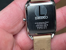 Cargar imagen en el visor de la galería, Seiko Women&#39;s Watch Essentials Collection