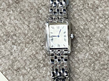 Cargar imagen en el visor de la galería, Women&#39;s Seiko Watch Stainless Steel With Roman Numerals