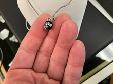 Load image into Gallery viewer, Silver Pendant With Chain