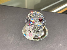Laden Sie das Bild in den Galerie-Viewer, Happy Birthday Teddy With Diamond Crystal Figurine