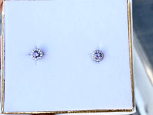 Laden Sie das Bild in den Galerie-Viewer, Purple Swarovski Zirconia Silver Earrings