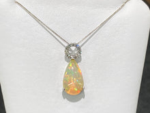 Cargar imagen en el visor de la galería, Ethiopian Opal And Diamond Pendant With Chain