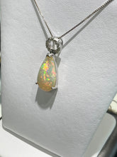 Cargar imagen en el visor de la galería, Ethiopian Opal And Diamond Pendant With Chain
