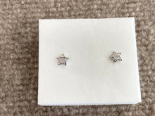Cargar imagen en el visor de la galería, Silver Star Diamond Earrings