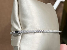 Cargar imagen en el visor de la galería, Silver Beaded Half Carat Diamond Bangle Bracelet