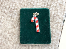 Laden Sie das Bild in den Galerie-Viewer, Candy Cane Silver Charm