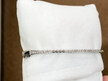 Charger l&#39;image dans la galerie, Silver Beaded Half Carat Diamond Bangle Bracelet