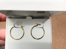 Cargar imagen en el visor de la galería, Gold Hoop Earrings