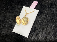 Cargar imagen en el visor de la galería, Gold Filled Baby Locket