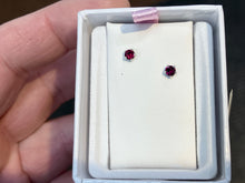 Laden Sie das Bild in den Galerie-Viewer, Synthetic Garnet Silver Baby Earrings