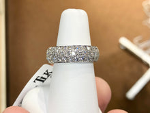 Charger l&#39;image dans la galerie, White Gold Natural Diamond Eternity Ring