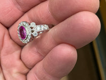 Laden Sie das Bild in den Galerie-Viewer, Pink Sapphire And Diamond White Gold Ring