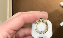 Load image into Gallery viewer, Emerald And Diamond Gold Ring