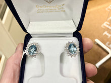 Laden Sie das Bild in den Galerie-Viewer, Aquamarine And Diamond White Gold Earrings