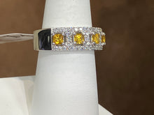 Laden Sie das Bild in den Galerie-Viewer, Natural Yellow Sapphire And Diamond Ring