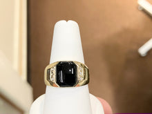 Cargar imagen en el visor de la galería, Gold Onyx And Diamond Ring