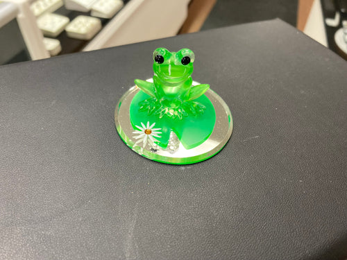 Frog On Lily Pad Glass Figurine