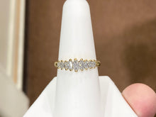 Cargar imagen en el visor de la galería, Marquise Diamond Ring 18 K Gold 0.65 Carats