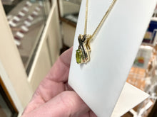 Load image into Gallery viewer, Peridot Gold Pendant