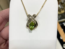 Load image into Gallery viewer, Peridot Gold Pendant